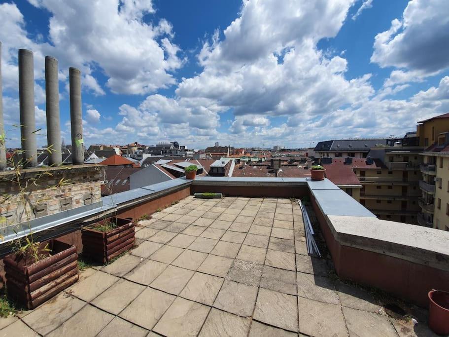 Master Apartment With Air Condition And Separated Rooftop Terrace Budapest Eksteriør billede